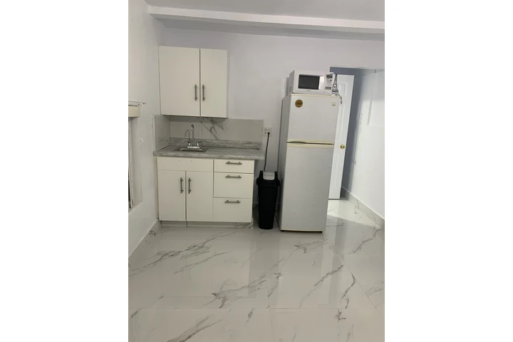 $1200 : Efficiencies  en westchester image 5