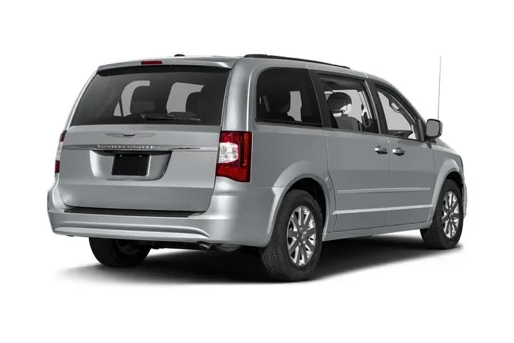 $10751 : Chrysler Town and Country 20 image 3