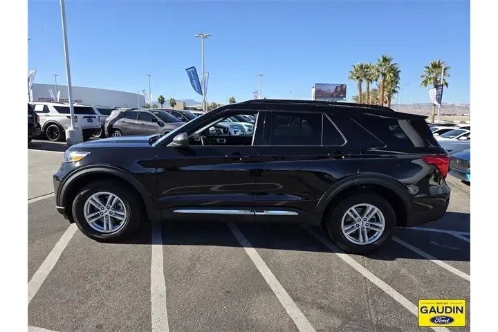 $29884 : Ford Explorer 2022 AWD XLT 4 image 4