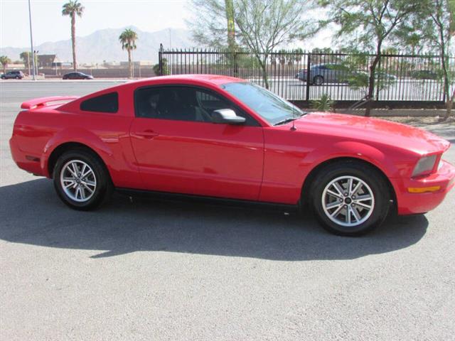 $9995 : 2005 Mustang V6 Deluxe image 3