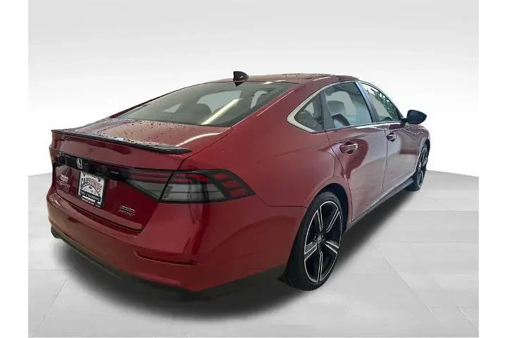 $29987 : Honda Accord Hybrid 2024 Spo image 7