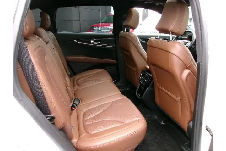 $34889 : Lincoln Nautilus 2022 AWD Re image 5