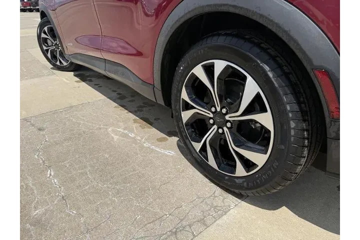 $29000 : Ford Mustang Mach-E 2025 Sel image 6