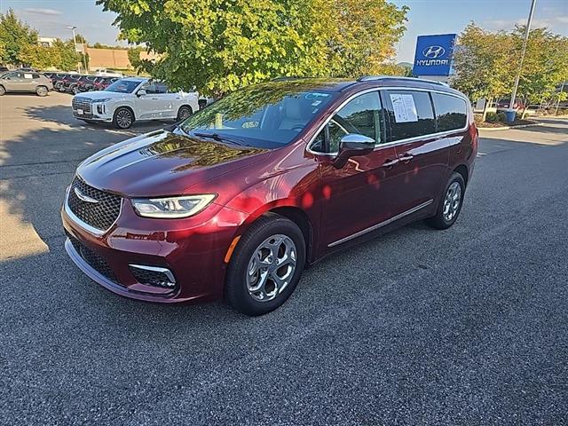 $29000 : PRE-OWNED  CHRYSLER PACIFICA L image 9