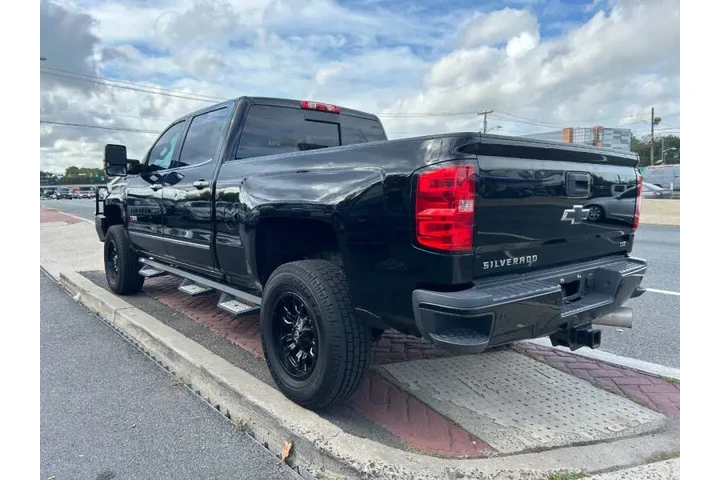 $31995 : 2019 Silverado 3500HD LTZ image 7