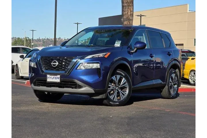 $23300 : Nissan Rogue 2023 SV 4dr Cro image 2