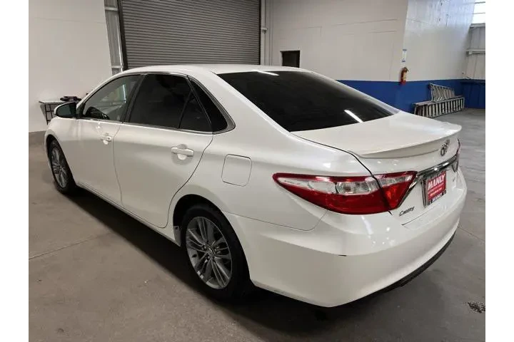 $13952 : Toyota Camry 2015 SE 4dr Sed image 5