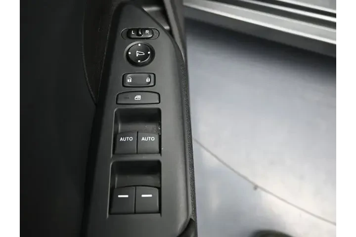 $20991 : Honda Civic 2020 LX 4dr Hatc image 5