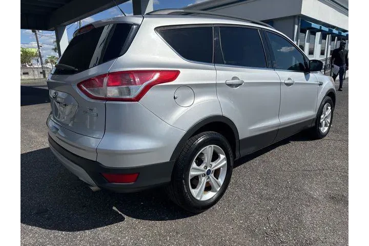 $8491 : Ford Escape 2016 SE 4dr SUV image 5