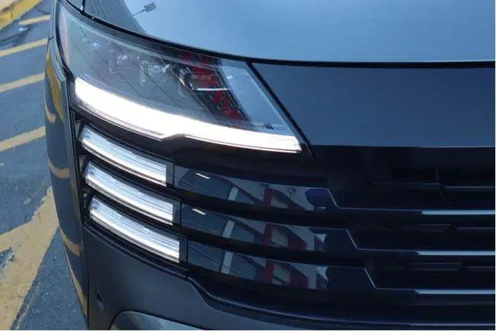 $23879 : Nissan Kicks 2025 AWD SR 4dr image 8