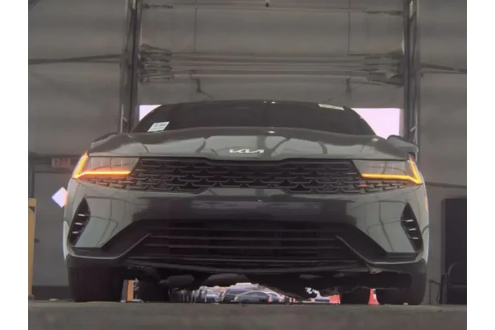 $21699 : Kia K5 2023 EX 4dr Sedan image 4