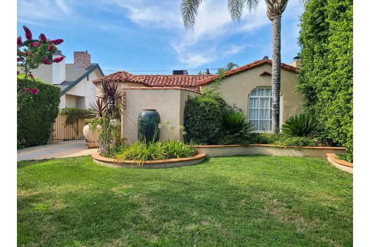 $2450 : Additional Office. image 1