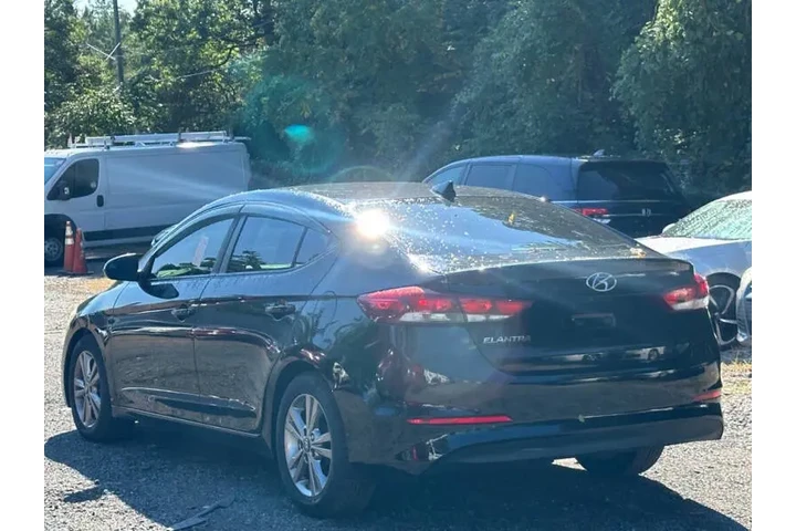 $4000 : 2017 Elantra image 6