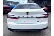 2025 Camry SE thumbnail