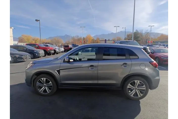 $21360 : Mitsubishi Outlander Sport 2 image 4