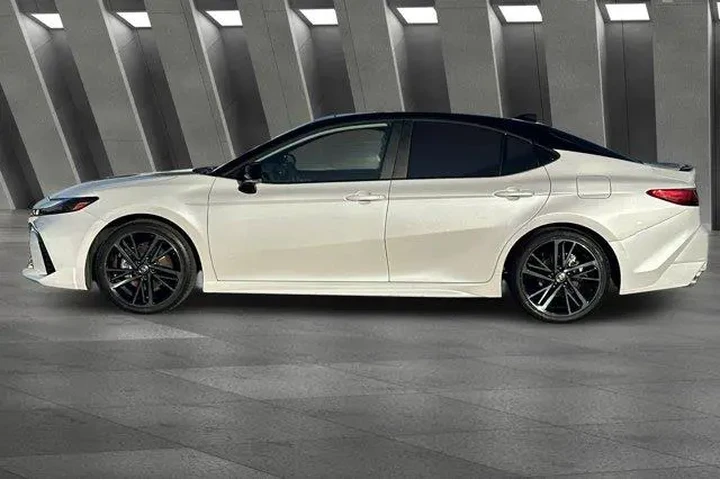 $30500 : Toyota Camry 2025 XSE 4dr Se image 10