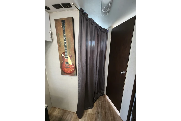 $1300 : Rento un trailers con entrada image 1