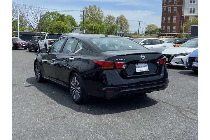 $17053 : Nissan Altima 2025 2.5 SV 4d image 6