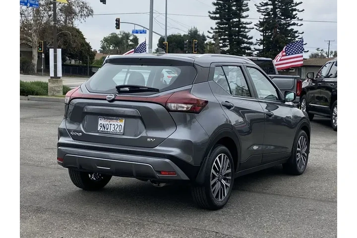 $18999 : Nissan Kicks 2024 SV 4dr Cro image 3