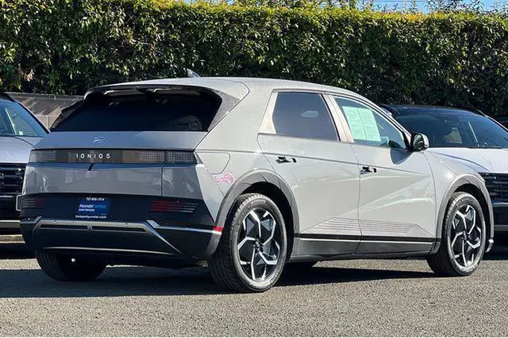 $25990 : Hyundai IONIQ 5 2024 SEL 4dr image 5