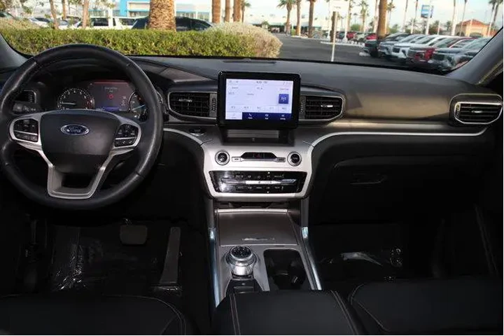 $27995 : Ford Explorer 2022 AWD XLT 4 image 10