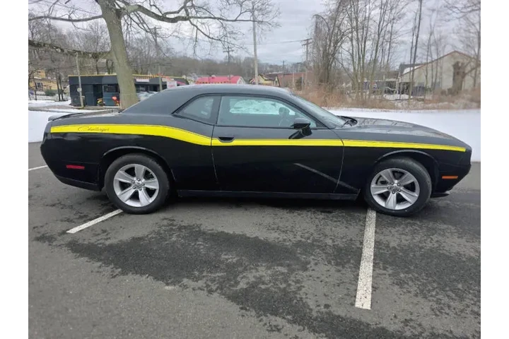 $26900 : 2023 Challenger SXT image 6