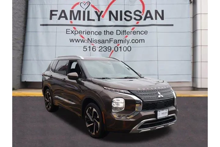 $23310 : Mitsubishi Outlander 2022 AW image 1