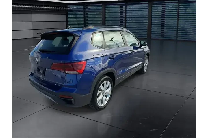$22998 : Volkswagen Taos 2023 AWD S 4 image 8