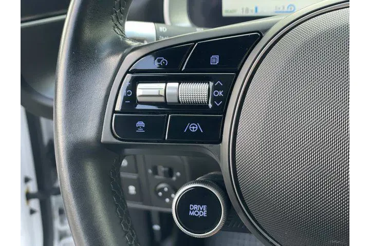 $23971 : Hyundai IONIQ 6 2023 SE 4dr image 8