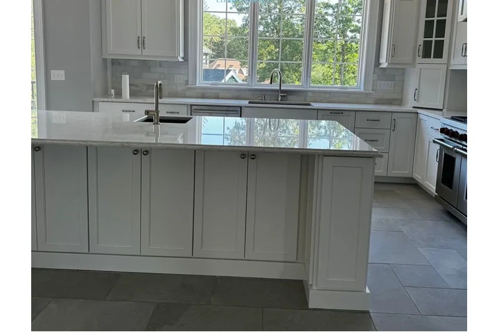 LLAMAR +1 (562) 563-3333 image 1