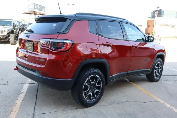 $24587 : 2025 Compass Trailhawk 4x4 image 5