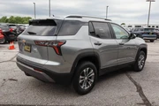 $26087 : 2025 Equinox FWD 4dr LT w/1LT thumbnail
