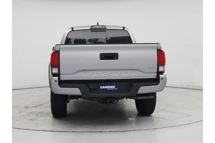 $28998 : Toyota Tacoma 2018 4x4 TRD P image 6