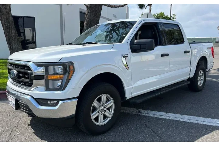 $35000 : Ford F-150 2023 4x4 XL 4dr S image 1
