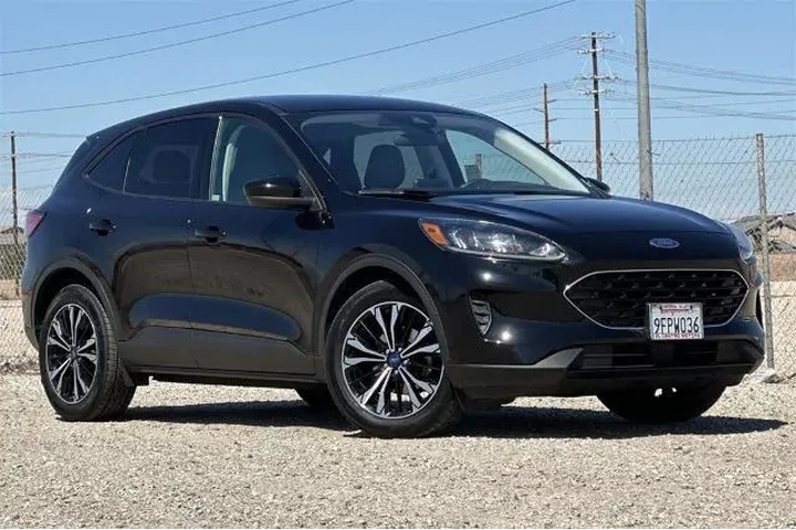 $21777 : Ford Escape 2022 SE 4dr SUV image 2