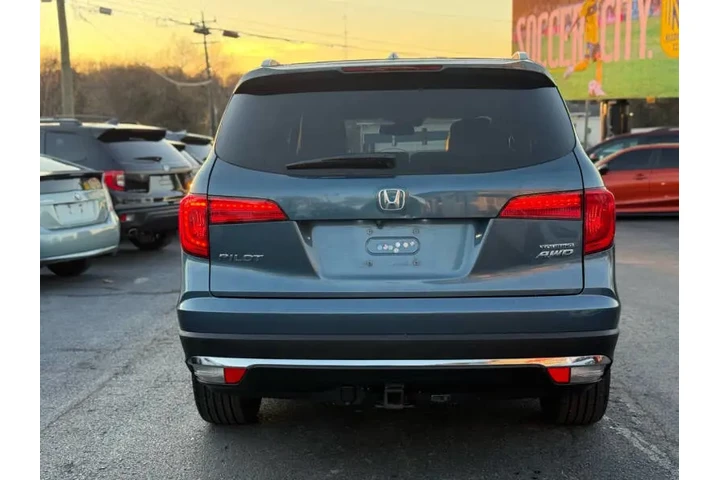 $15995 : 2016 Pilot Touring image 7