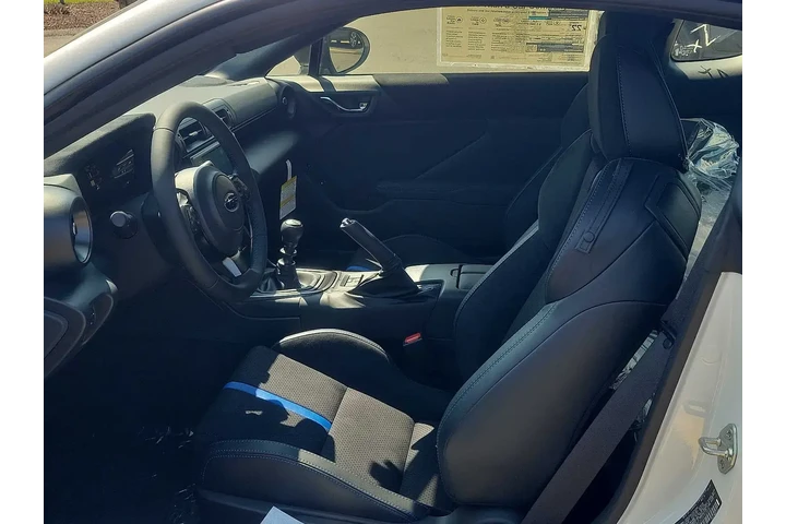 $32488 : Subaru BRZ 2025 tS 2dr Coupe image 5