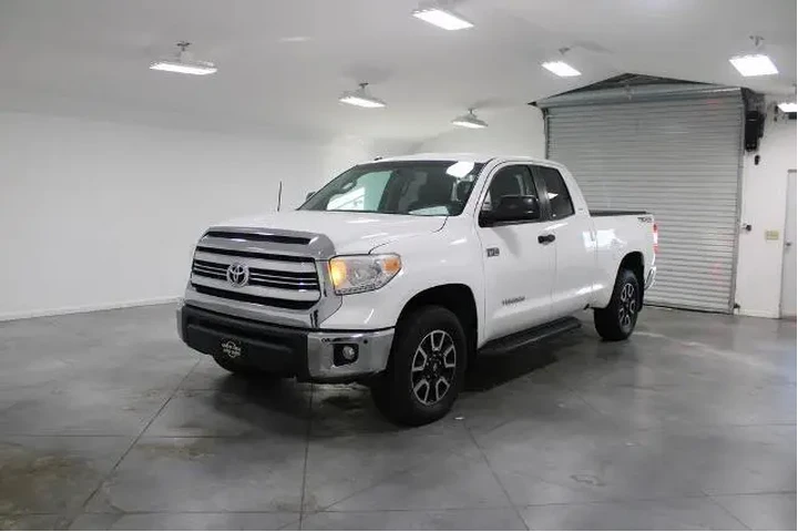 $29898 : Toyota Tundra 2016 4x4 SR5 4 image 4