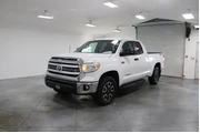 $29898 : Toyota Tundra 2016 4x4 SR5 4 thumbnail