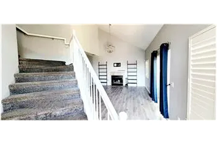 $2900 : Rental property with 3 bedro image 2