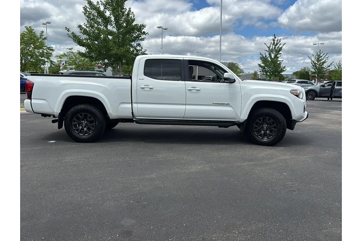 $37901 : Gold Certified 2023 Tacoma SR image 10