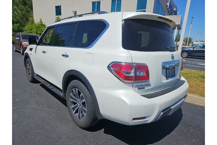 $15555 : Nissan Armada 2019 4x4 SV 4d image 4