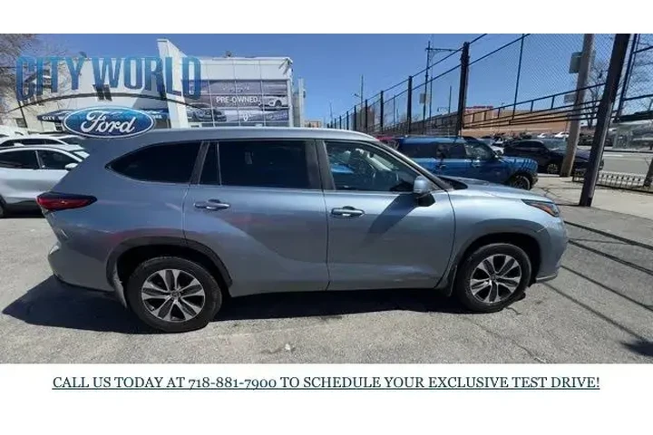 $38288 : Toyota Highlander 2023 AWD L image 4