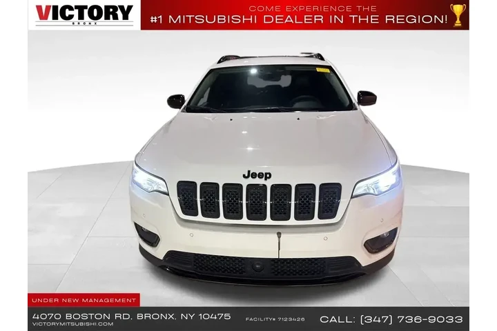 $17995 : Jeep Cherokee 2023 4x4 Altit image 2