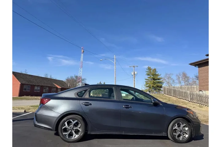 $5999 : 2021 Forte LXS image 6