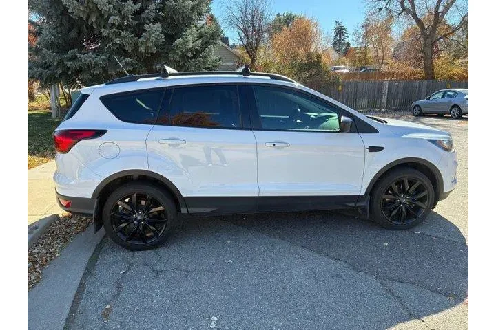 $11988 : Ford Escape 2019 AWD SE 4dr image 9