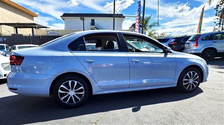 $13995 : 2017 Jetta image 4