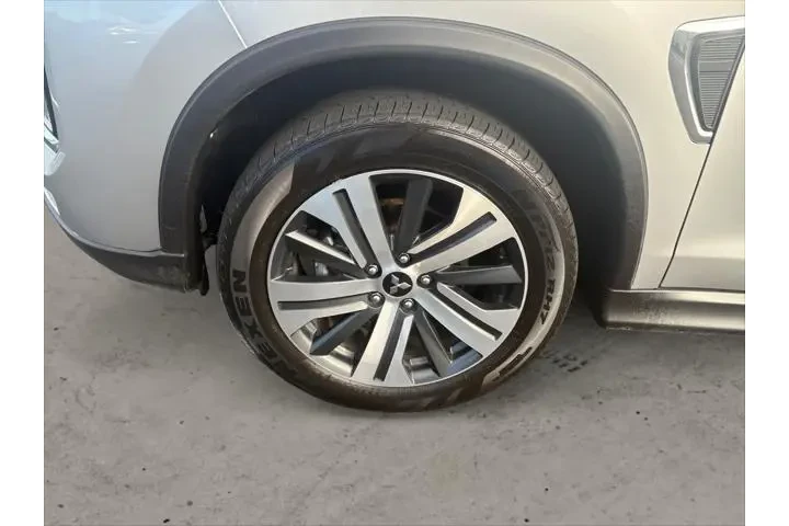 $21371 : Mitsubishi Outlander Sport 2 image 9