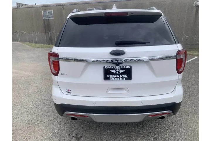 $8995 : 2017 Explorer XLT image 9