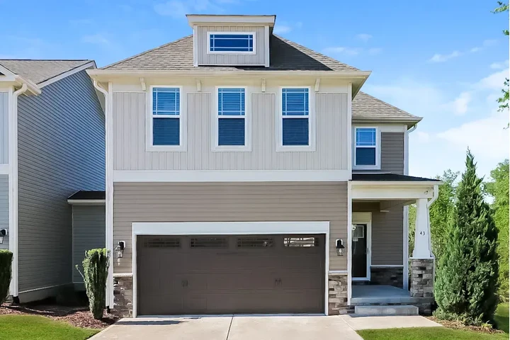 $1040 : Comfortable Apartment image 2